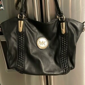 Beautiful Michael Kors Leather Black Purse